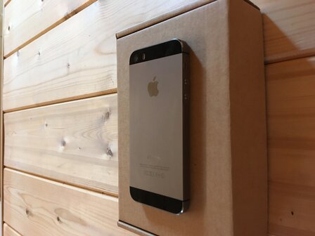 Opruiming Apple iPhone 5s 16GB 4&quot; (activation lock)