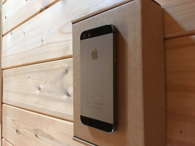 Opruiming Apple iPhone 5s 16GB 4" (activation lock)