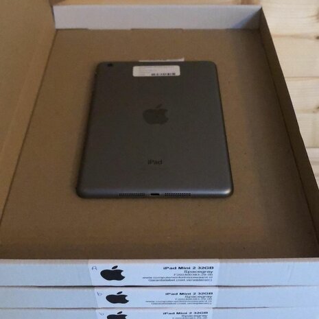 nieuwsbrief actie Apple iPad Mini 2 zwart 32GB 7,9" WiFi (4G) + garantie