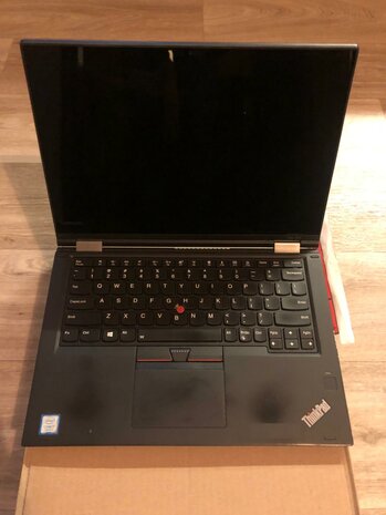 Geen Beeld! laptop Lenovo Yoga 370 i7-7e gen 4/8/16GB ssd