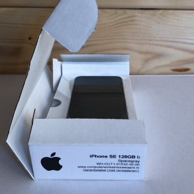 nieuwsbrief actie Apple iPhone SE 128GB 4" zwart simlockvrij
