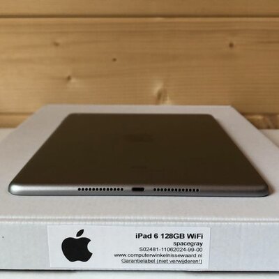 nieuwstaat Apple iPad 6 zwart 128GB 9.7" WiFi (4G) + 12 maanden garantie